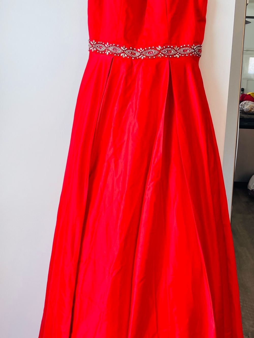 Juliet Elegant Red Prom Dress with Beaded Waist - Picture 3 of 11